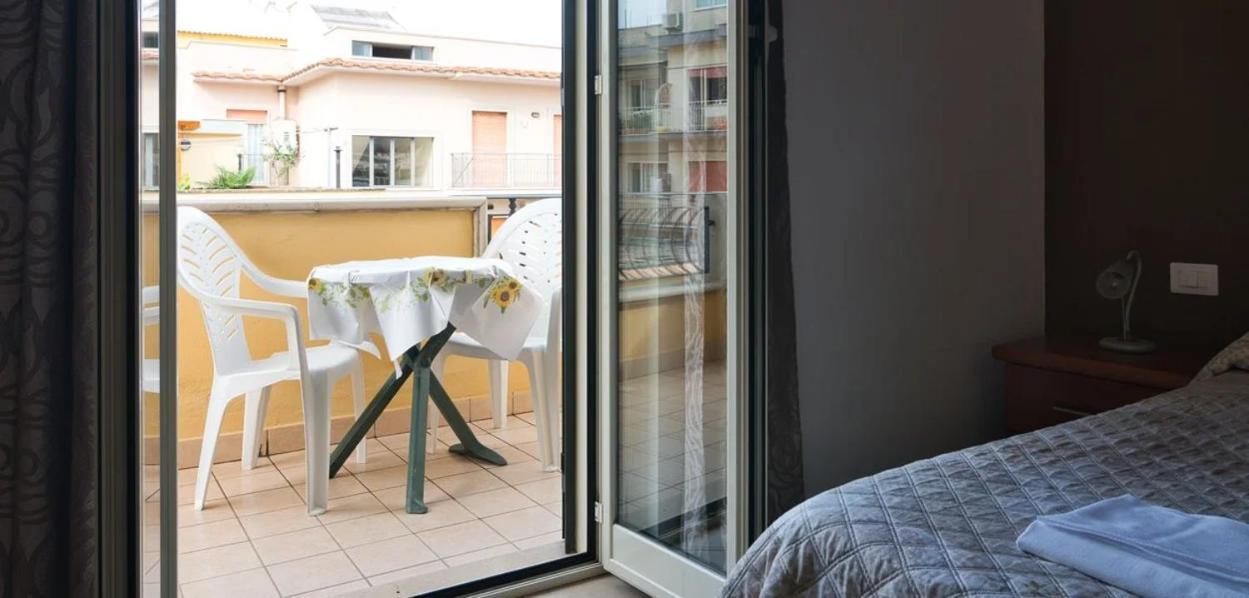 Hotel La Casa Degli Artisti 1 à Nettuno Extérieur photo