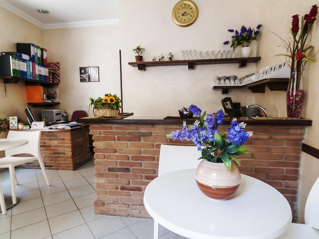 Hotel La Casa Degli Artisti 1 à Nettuno Extérieur photo